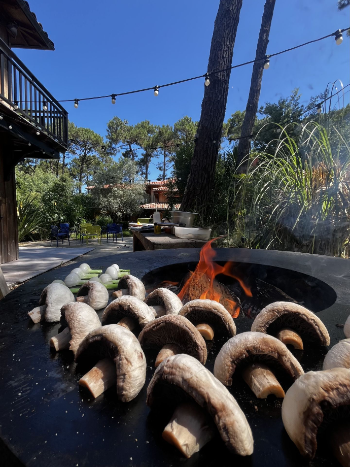 <img src="dessert-chez-client-bassin-arachon.jpg" alt="Dessert sur mesure préparé par un chef à domicile en Gironde – Bassin d’Arcachon">